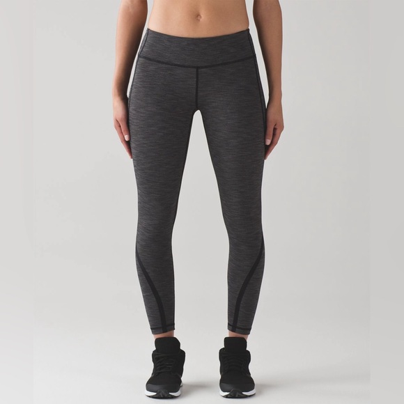 Lululemon On Track Tight - Picture 2 of 12